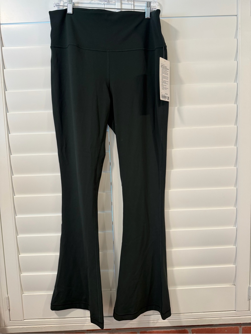 lululemon athletica green mini flare  Yoga Pants